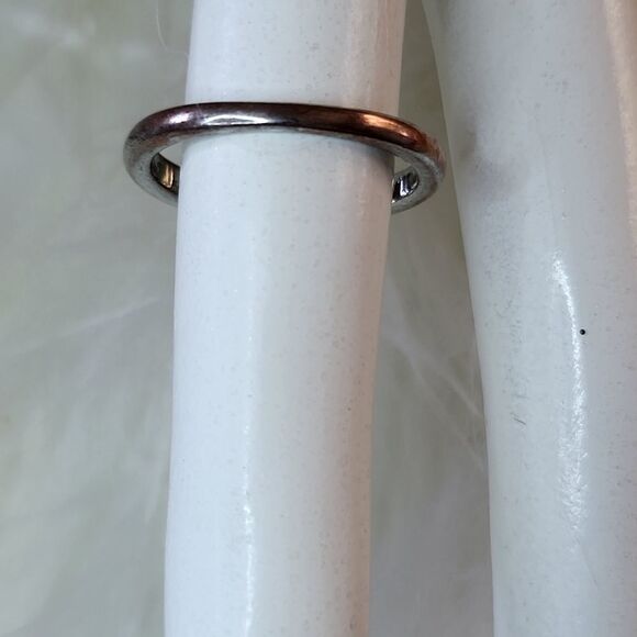 𝅺Guess 3 clear rectangular crystal silver ring sz 7 - Picture 3 of 3